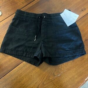 Athleta Black Women's 4” Cabo Linen Shorts